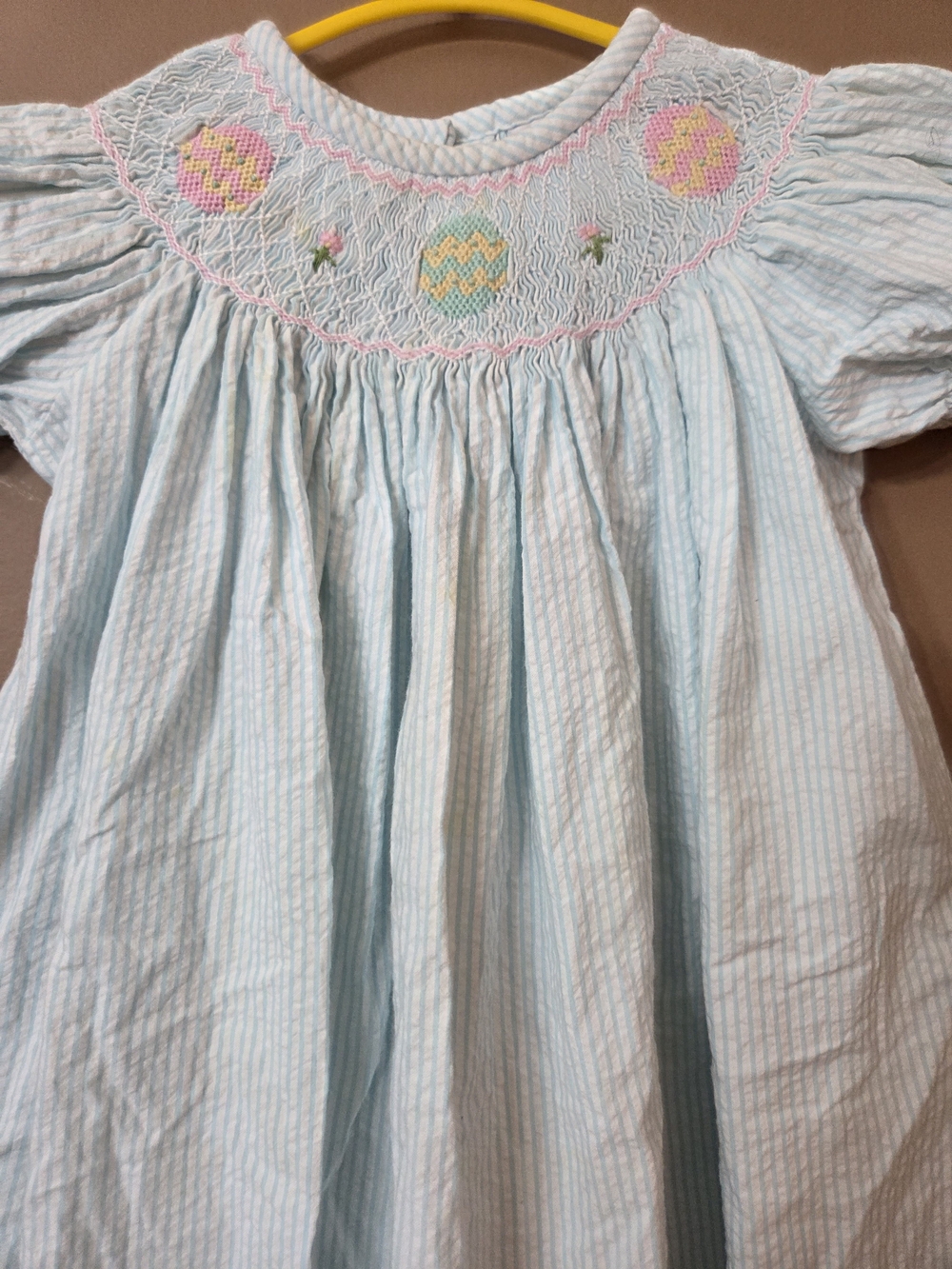 Little English Smocked Light Blue Girls' Dress with Puff Sleeves Size 2T - Picture 2 of 10